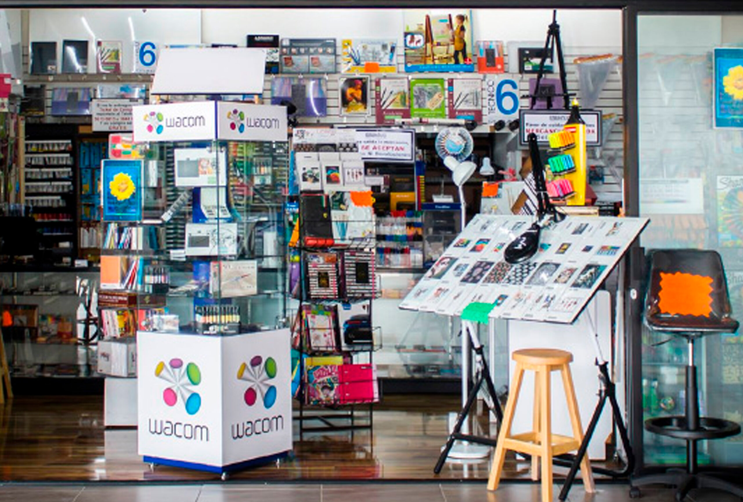 Más allá de la pantalla: Visítanos en nuestras sucursales de Guadalajara y Zapopan